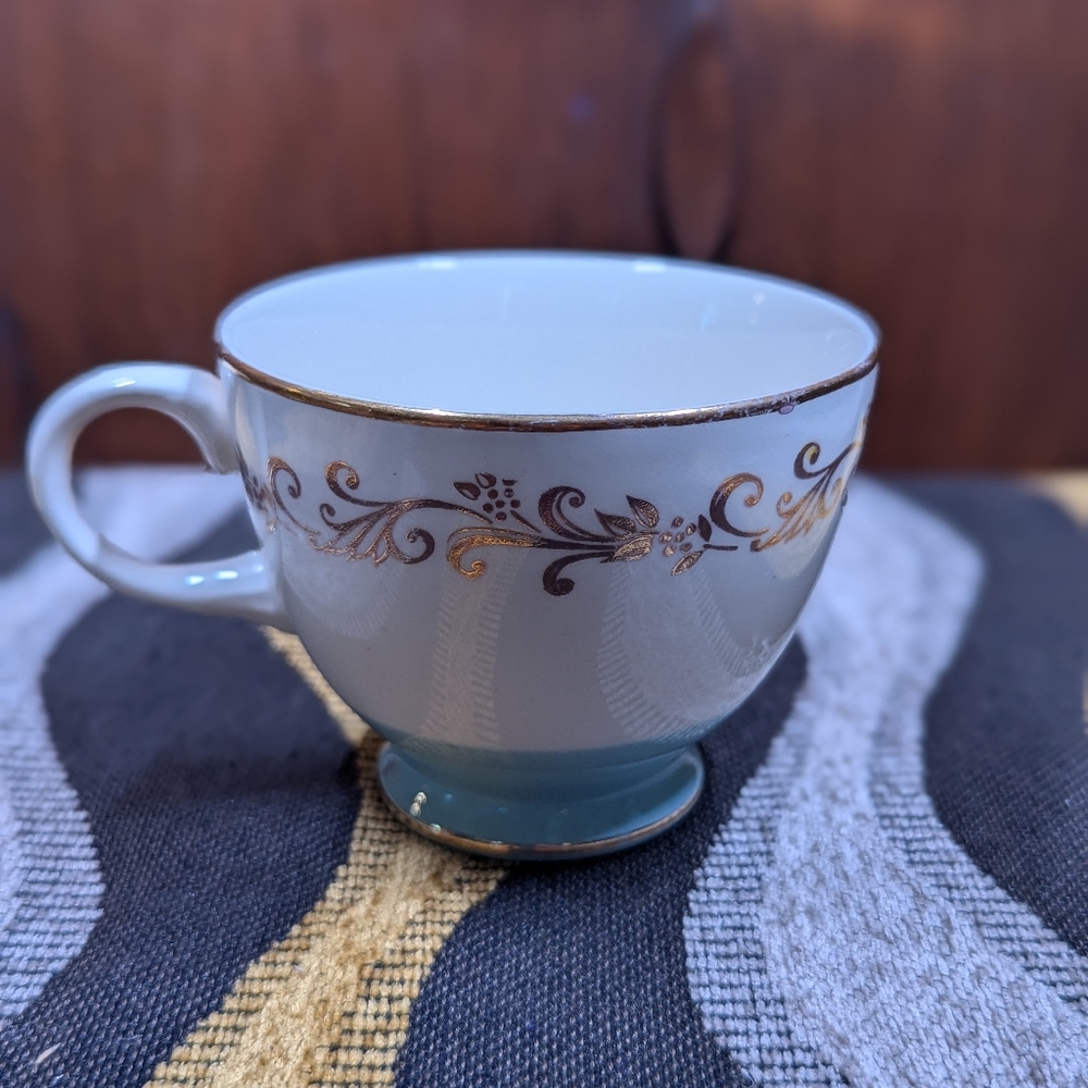 Vintage Retro white, blue & gold Ceramic Tea Cup